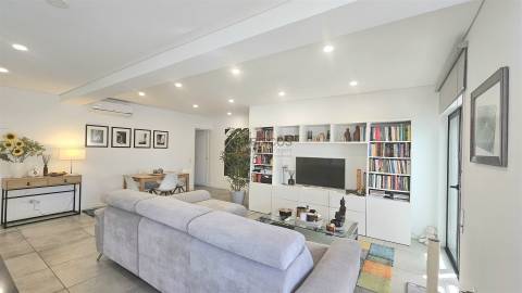 Apartamento T2 - Remodelado - Ar condicionado - Centro - Portimão