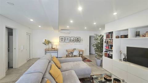 Apartamento T2 - Remodelado - Ar condicionado - Centro - Portimão