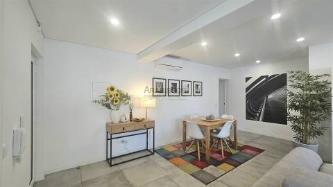 Apartamento T2 - Remodelado - Ar condicionado - Centro - Portimão