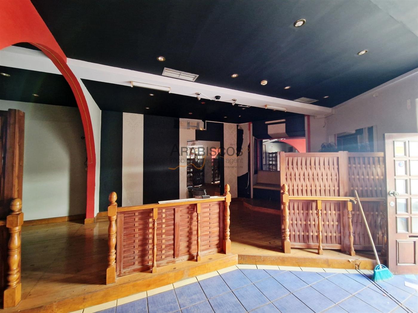 Moradia T3 - Zona ARU - Art Déco - Apartamento T3 - Loja - Centro de Portimão - Algarve