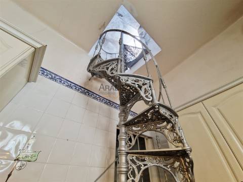 Moradia T3 - Zona ARU - Art Déco - Apartamento T3 - Loja - Centro de Portimão - Algarve