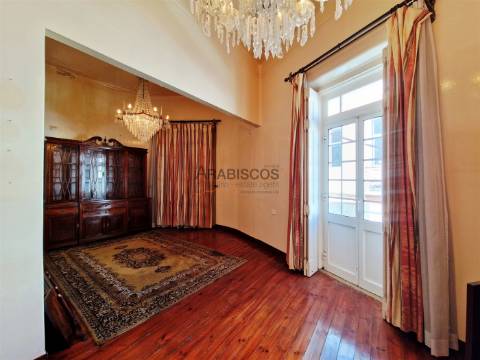 Moradia T3 - Zona ARU - Art Déco - Apartamento T3 - Loja - Centro de Portimão - Algarve