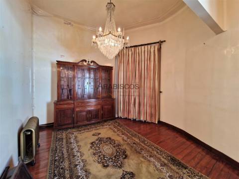 Moradia T3 - Zona ARU - Art Déco - Apartamento T3 - Loja - Centro de Portimão - Algarve