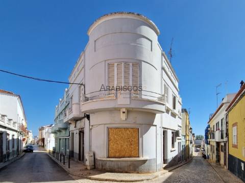 Moradia T3 - Zona ARU - Art Déco - Apartamento T3 - Loja - Centro de Portimão - Algarve
