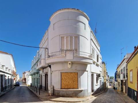 Moradia T3 - Zona ARU - Art Déco - Apartamento T3 - Loja - Centro de Portimão - Algarve
