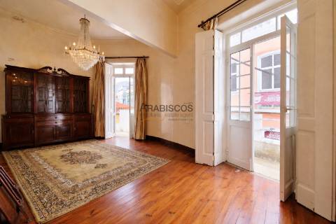 Moradia T3 - Zona ARU - Art Déco - Apartamento T3 - Loja - Centro de Portimão - Algarve