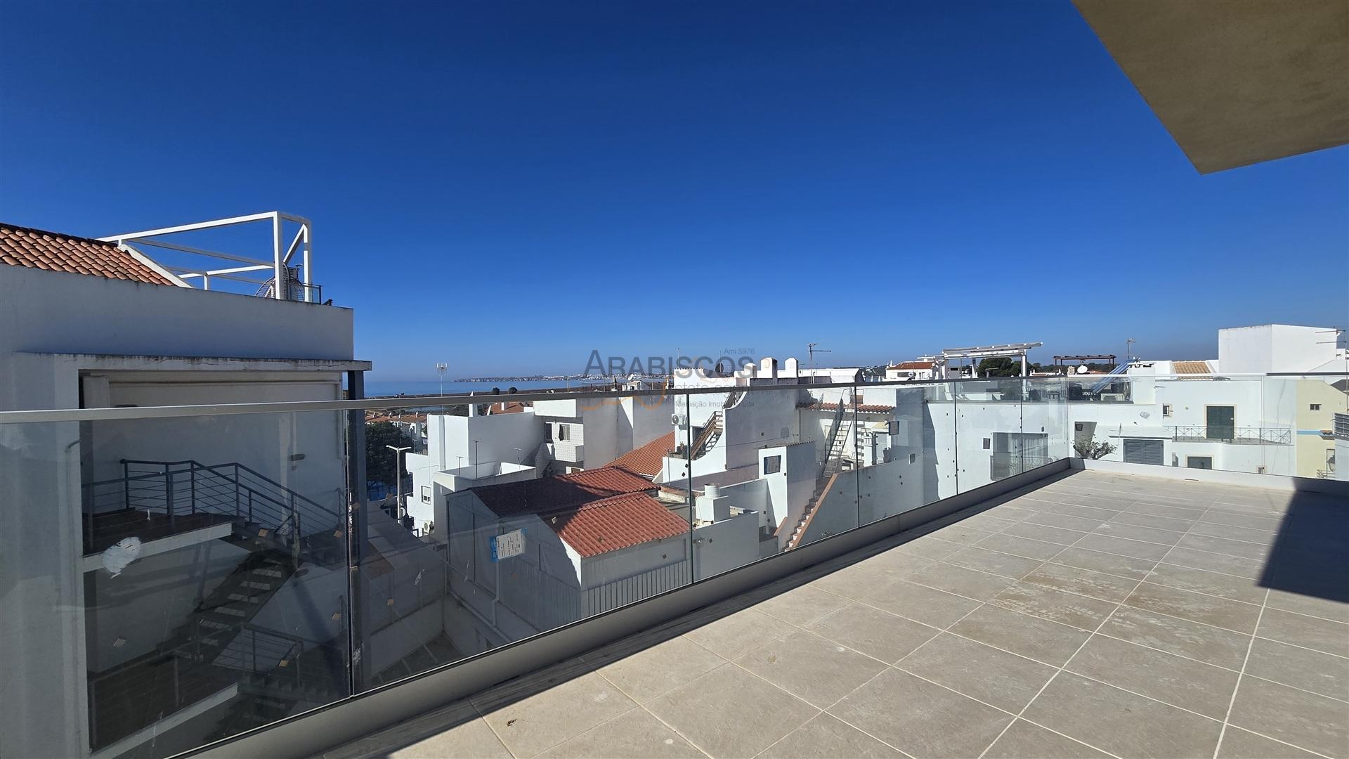 Apartamento T3 - Penthouse - Piscina - Terraço Privativo - Barbecue - Jacuzzi - Alvor