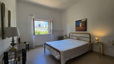 Moradia isoada T3 - Terraço - Carport coberto para 2 carros - jardim - Quinta Nova - Alvor