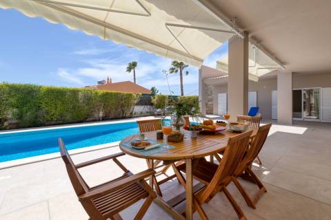 Moradia Isolada T3 - Arrendamento Anual - Piscina - Jardim - Barbecue - Portimão