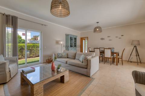 Moradia Isolada T3 - Arrendamento Anual - Piscina - Jardim - Barbecue - Portimão