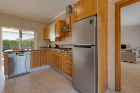 Moradia Isolada T3 - Arrendamento Anual - Piscina - Jardim - Barbecue - Portimão