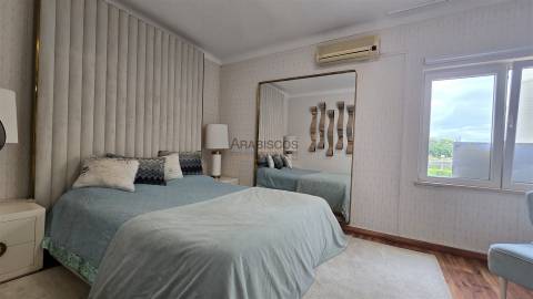 Moradia T4 - Mobilada e Equipada - Lareira - Jardim - Perto da Praia - Alvor - Portimão