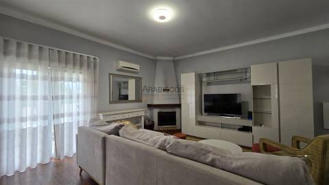 Moradia T4 - Mobilada e Equipada - Lareira - Jardim - Perto da Praia - Alvor - Portimão