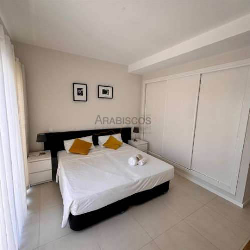 Arrendamento Anual - Moradia - T2 - Condominio fechado - Piscina - Box - Alvor