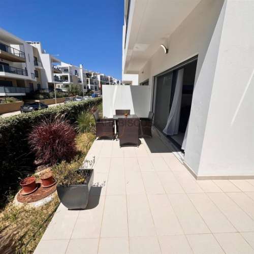 Arrendamento Anual - Moradia - T2 - Condominio fechado - Piscina - Box - Alvor