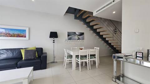 Arrendamento Anual - Moradia - T2 - Condominio fechado - Piscina - Box - Alvor