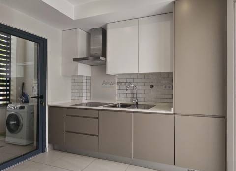 Arrendamento Anual - Moradia - T2 - Condominio fechado - Piscina - Box - Alvor