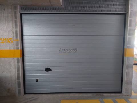 Garagem Box Para Dois Carros - Dois Portões - Edifício Rio Park - Portimão