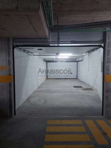 Garagem Box Para Dois Carros - Dois Portões - Edifício Rio Park - Portimão