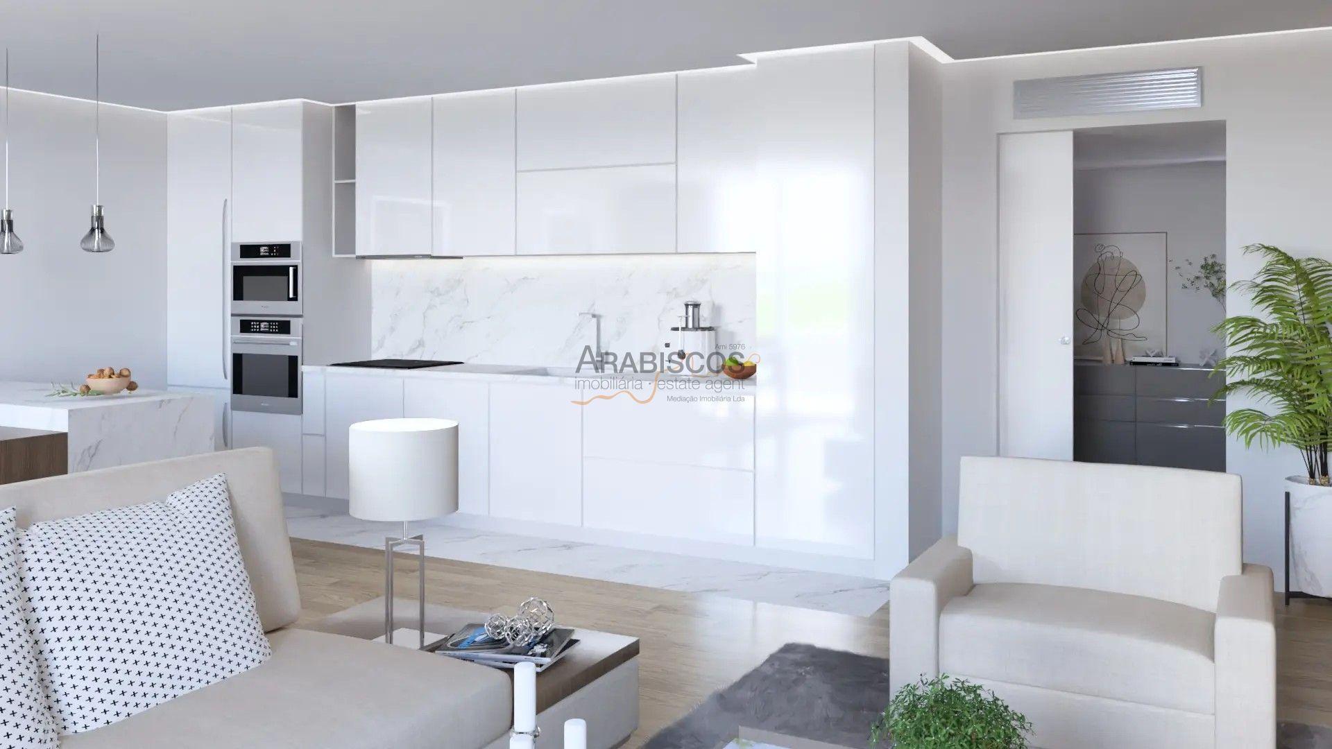 Apartamento T2 - Em Construção - 2 Lugares de Estacionamento - 1 Arrumo - Portimão