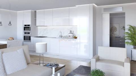 Apartamento T2 - Em Construção - 2 Lugares de Estacionamento - Varanda - Portimão