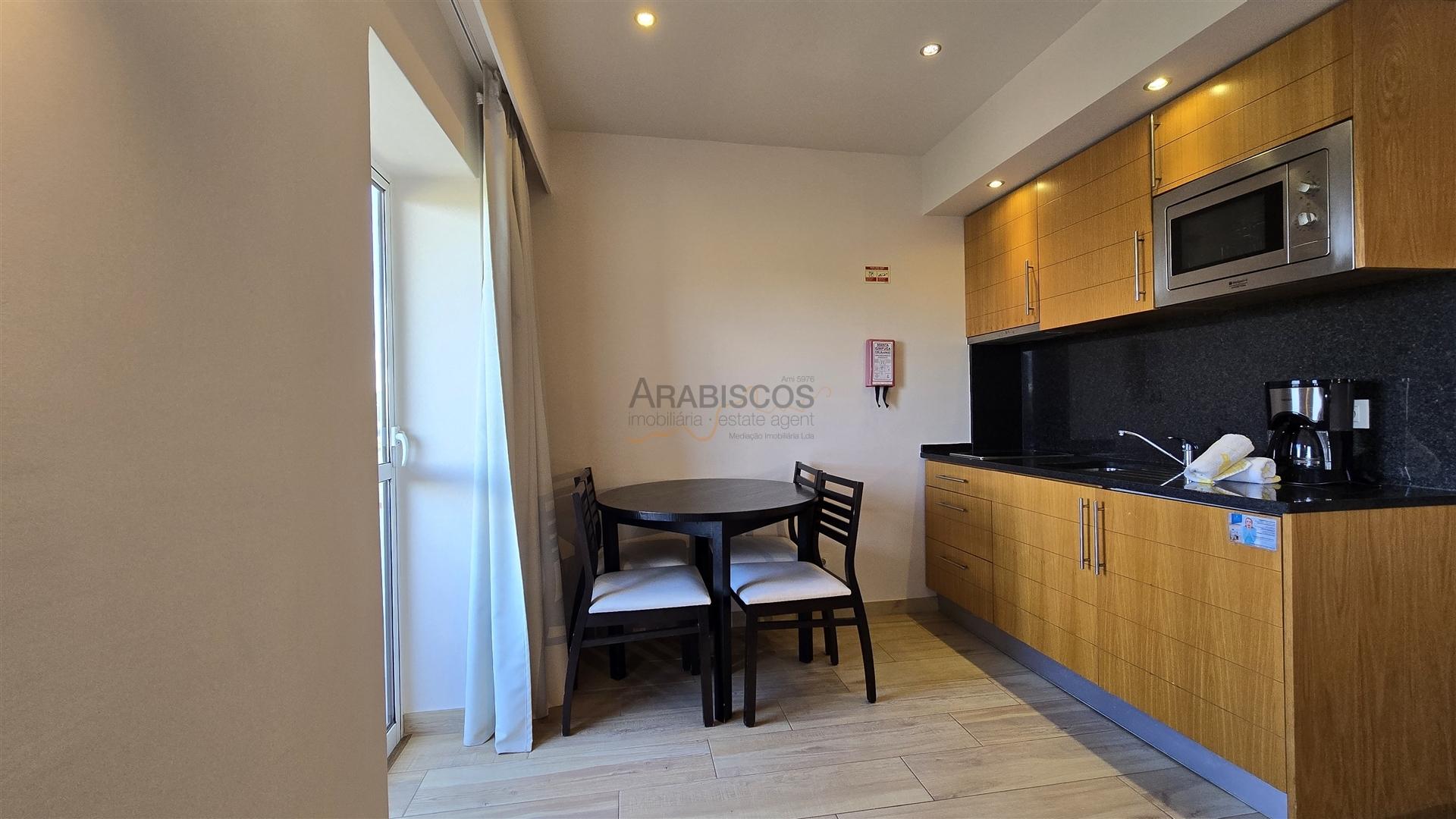 Estúdio T0 - Mobilado - Varanda - Piscina - Alvor - Torralta