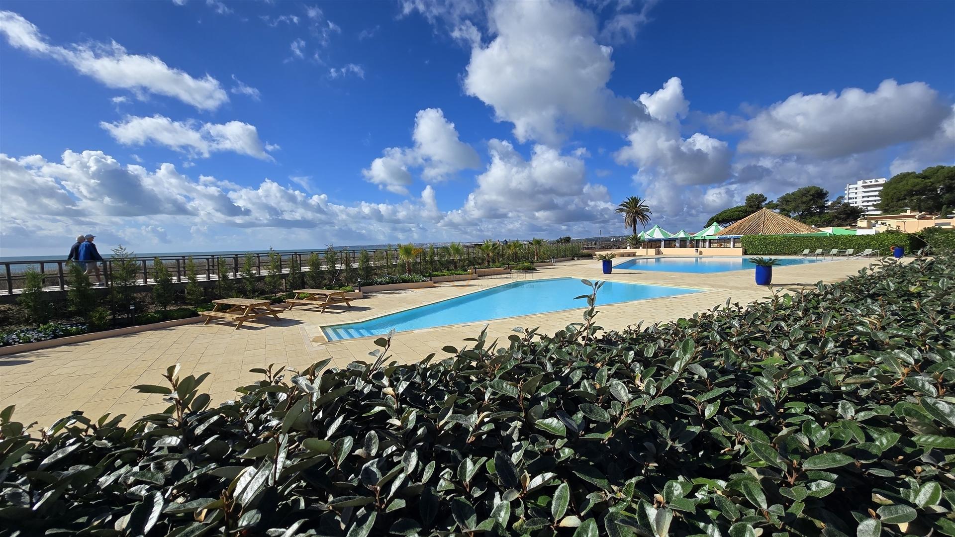 Estúdio T0 - Mobilado - Varanda - Piscina - Alvor - Torralta