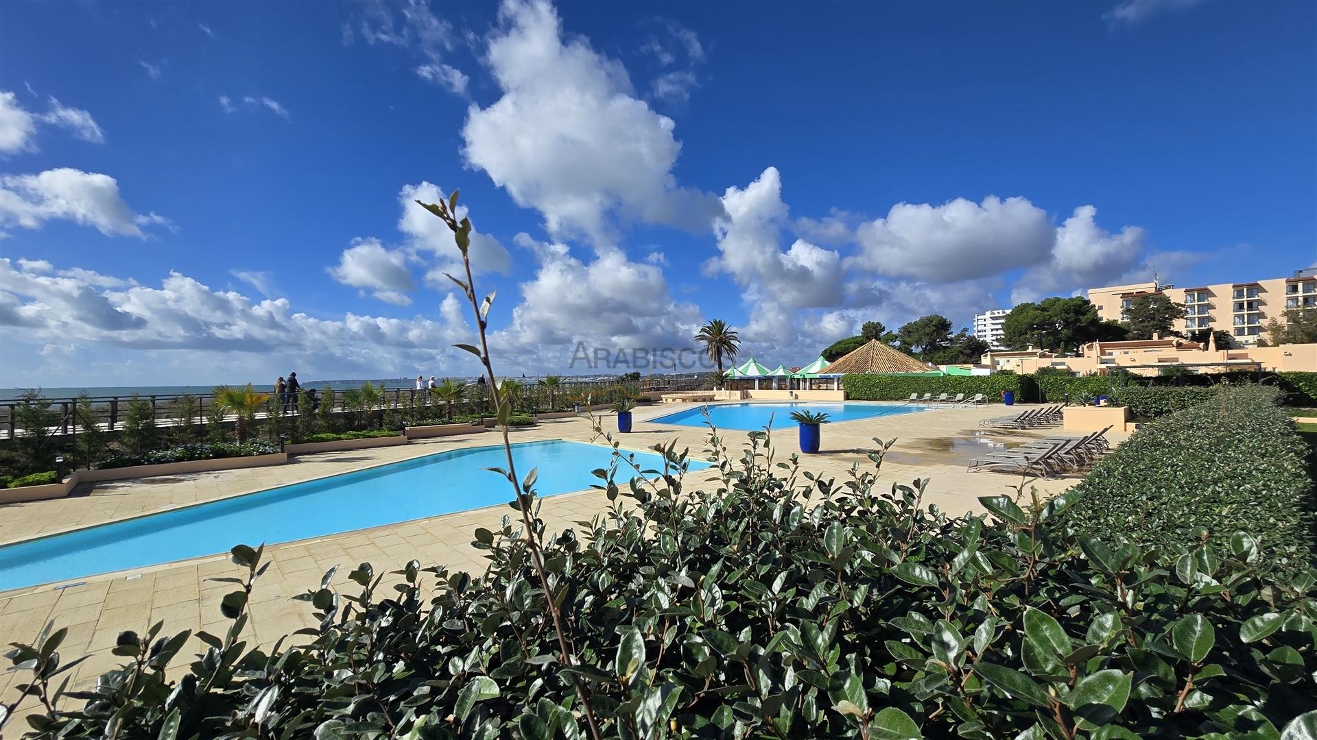 Estúdio T0 - Mobilado - Varanda - Piscina - Alvor - Torralta