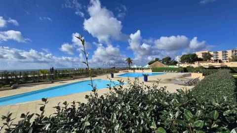 Estúdio T0 - Mobilado - Varanda - Piscina - Alvor - Torralta