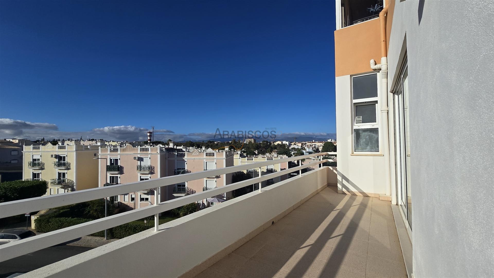 Apartamento T3 - localização residencial tranquila -  varandas - Bemposta - Portimão