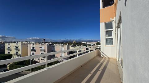 Apartamento T3 - localização residencial tranquila -  varandas - Bemposta - Portimão