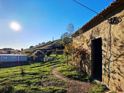 Terreno Rústico - Ruína - Água Canalizada - Poço - Electricidade - Porto de Lagos - Portimão Algarve
