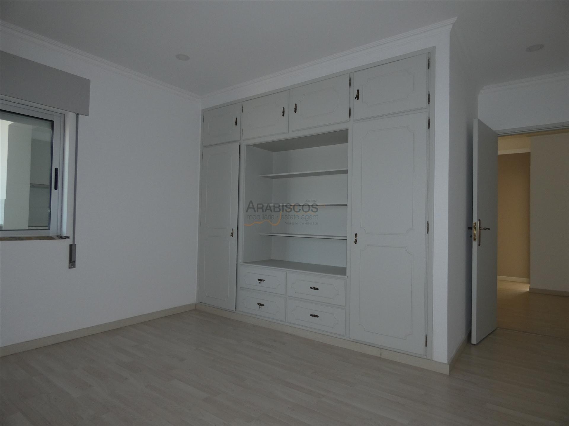 Apartamento T3  - Vista jardim - Varanda - Portimão - Faro - Algarve