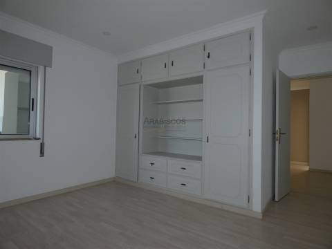 Apartamento T3  - Vista jardim - Varanda - Portimão - Faro - Algarve