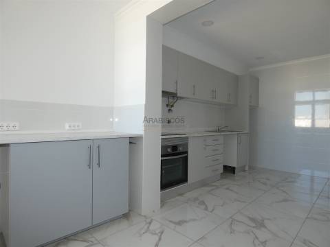 Apartamento T3  - Vista jardim - Varanda - Portimão - Faro - Algarve