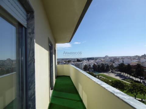 Apartamento T3  - Vista jardim - Varanda - Portimão - Faro - Algarve