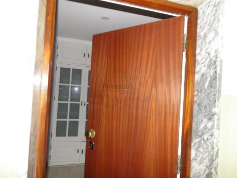 Apartamento T3  - Vista jardim - Varanda - Portimão - Faro - Algarve