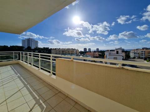 Apartamento T3 - Vista Mar - Varandas com 60 m2 - Ar Condicionado - 3 Suítes - Alvor - Algarve
