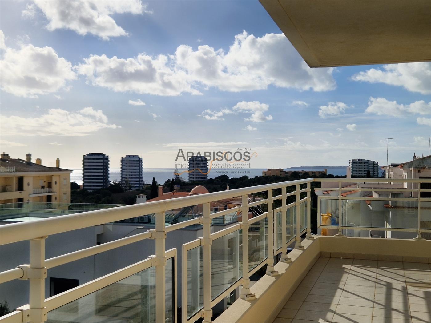 Apartamento T3 - Vista Mar - Varandas com 60 m2 - Ar Condicionado - 3 Suítes - Alvor - Algarve