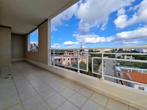 Apartamento T3 - Vista Mar - Varandas com 60 m2 - Ar Condicionado - 3 Suítes - Alvor - Algarve