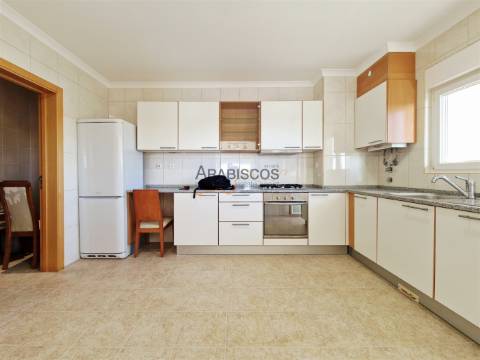 Apartamento T3 - Vista Mar - Varandas com 60 m2 - Ar Condicionado - 3 Suítes - Alvor - Algarve