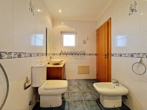 Apartamento T3 - Vista Mar - Varandas com 60 m2 - Ar Condicionado - 3 Suítes - Alvor - Algarve