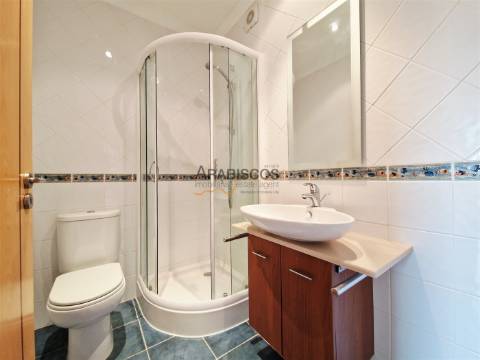 Apartamento T3 - Vista Mar - Varandas com 60 m2 - Ar Condicionado - 3 Suítes - Alvor - Algarve