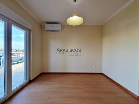 Apartamento T3 - Vista Mar - Varandas com 60 m2 - Ar Condicionado - 3 Suítes - Alvor - Algarve