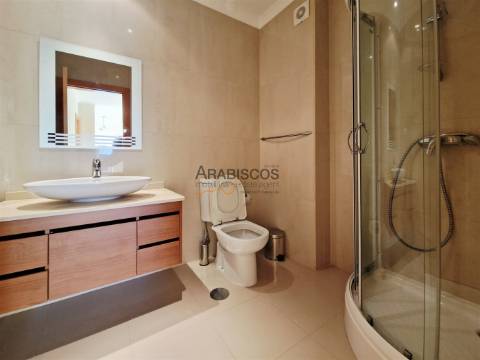 Apartamento T3 - Vista Mar - Varandas com 60 m2 - Ar Condicionado - 3 Suítes - Alvor - Algarve