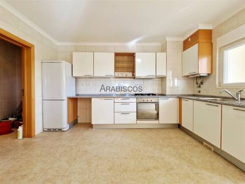 Apartamento T3 - Vista Mar - Varandas com 60 m2 - Ar Condicionado - 3 Suítes - Alvor - Algarve