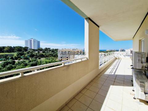 Apartamento T3 - Vista Mar - Varandas com 60 m2 - Ar Condicionado - 3 Suítes - Alvor - Algarve