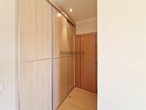 Apartamento T3 - Vista Mar - Varandas com 60 m2 - Ar Condicionado - 3 Suítes - Alvor - Algarve