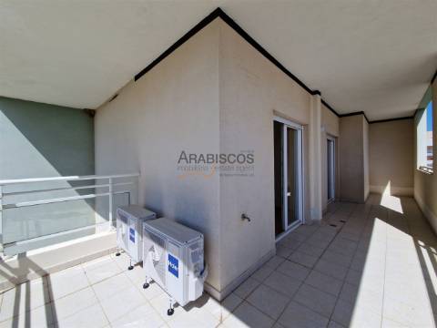 Apartamento T3 - Vista Mar - Varandas com 60 m2 - Ar Condicionado - 3 Suítes - Alvor - Algarve