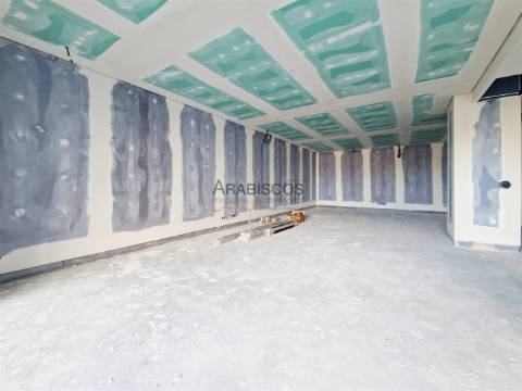 Apartamentos T3 - Vista Rio Arade - Ar Condicionado - 5 Lug. Parqueamento - Portimão - Algarve